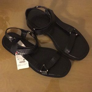 NWT Zara Straps Sandals